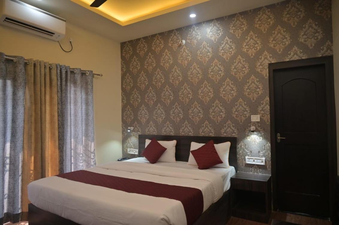Kunwar Palace Gorakhpur Kültér fotó